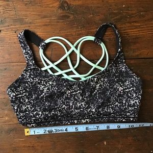 Lululemon sports bra